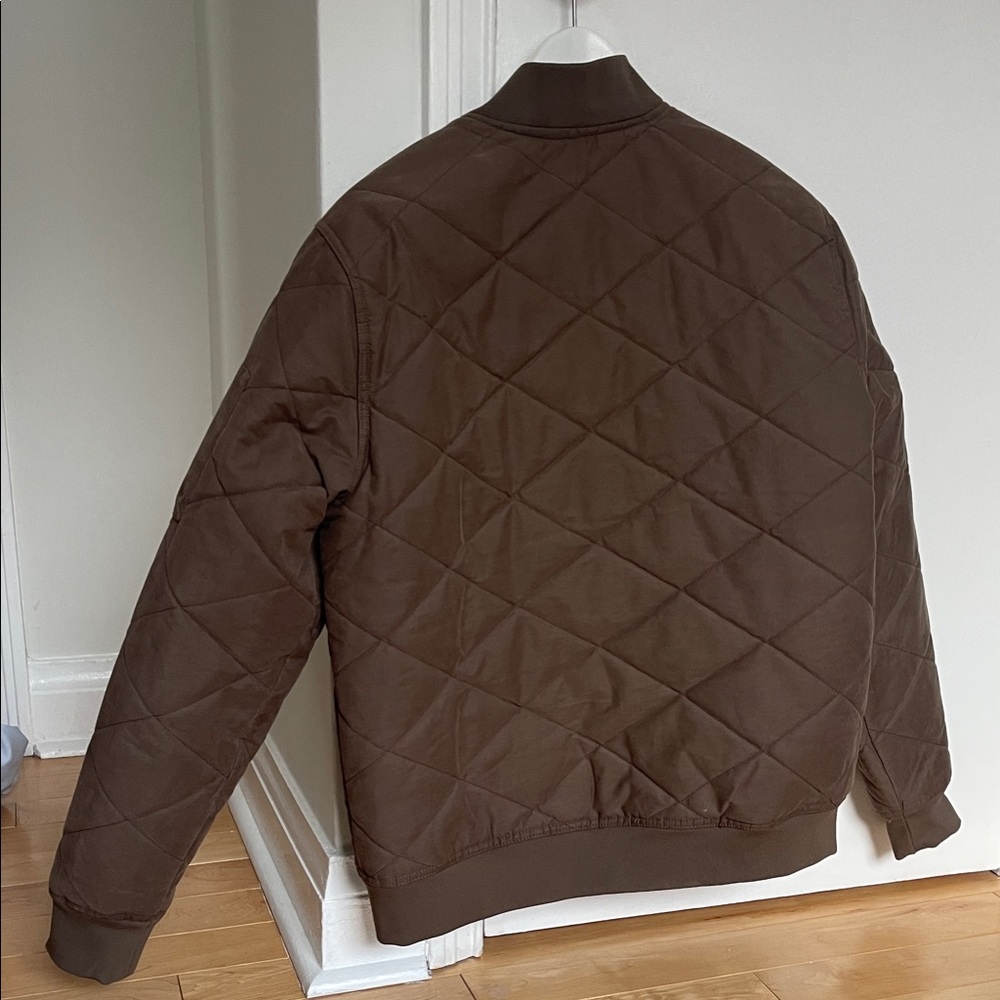 Men's Army Green Quilted Jacket - Picture 2 of 3